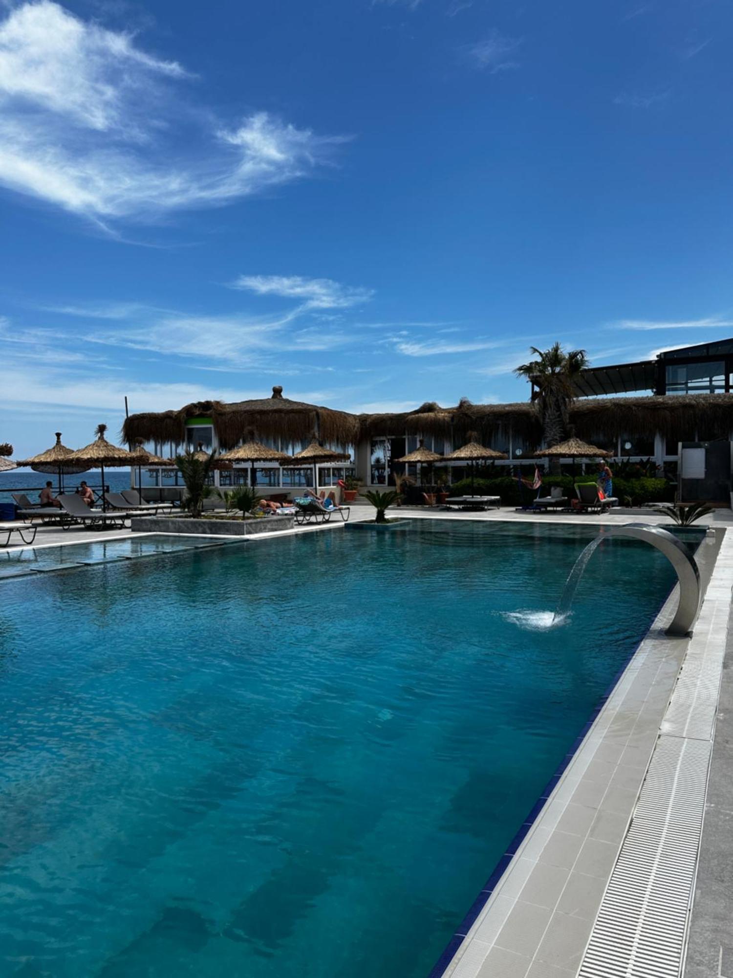 Manolya Hotel Lapithos  Luaran gambar