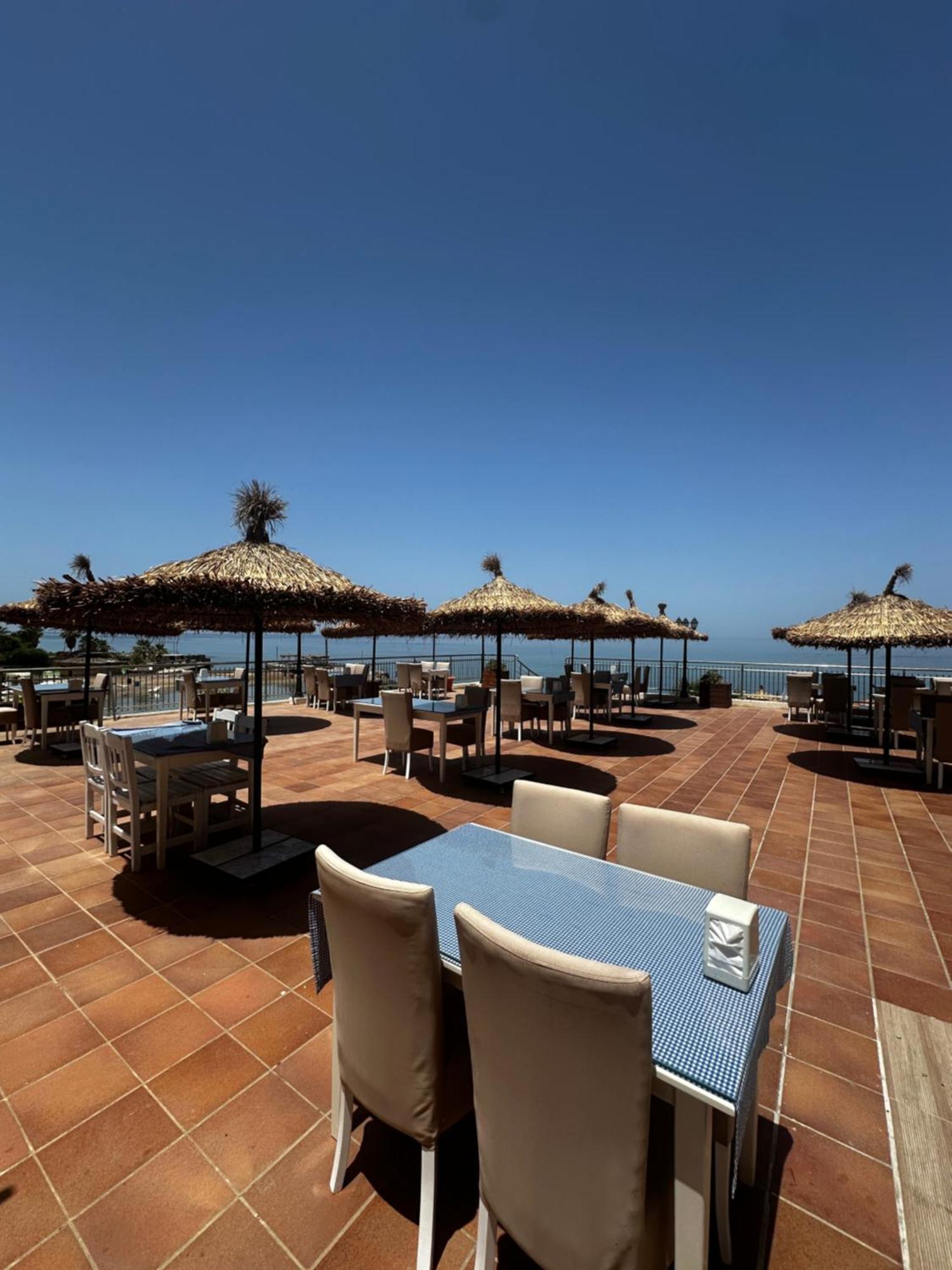 Manolya Hotel Lapithos  Luaran gambar