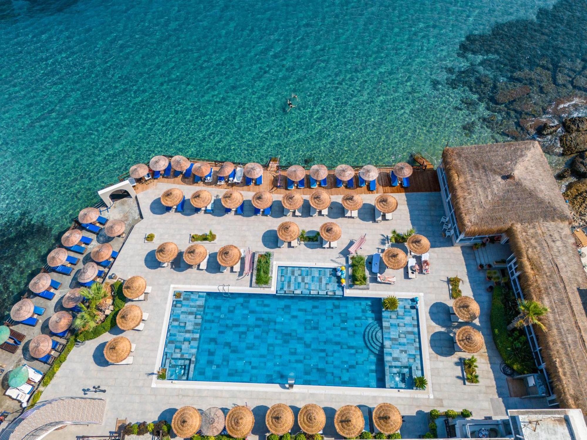 Manolya Hotel Lapithos  Luaran gambar