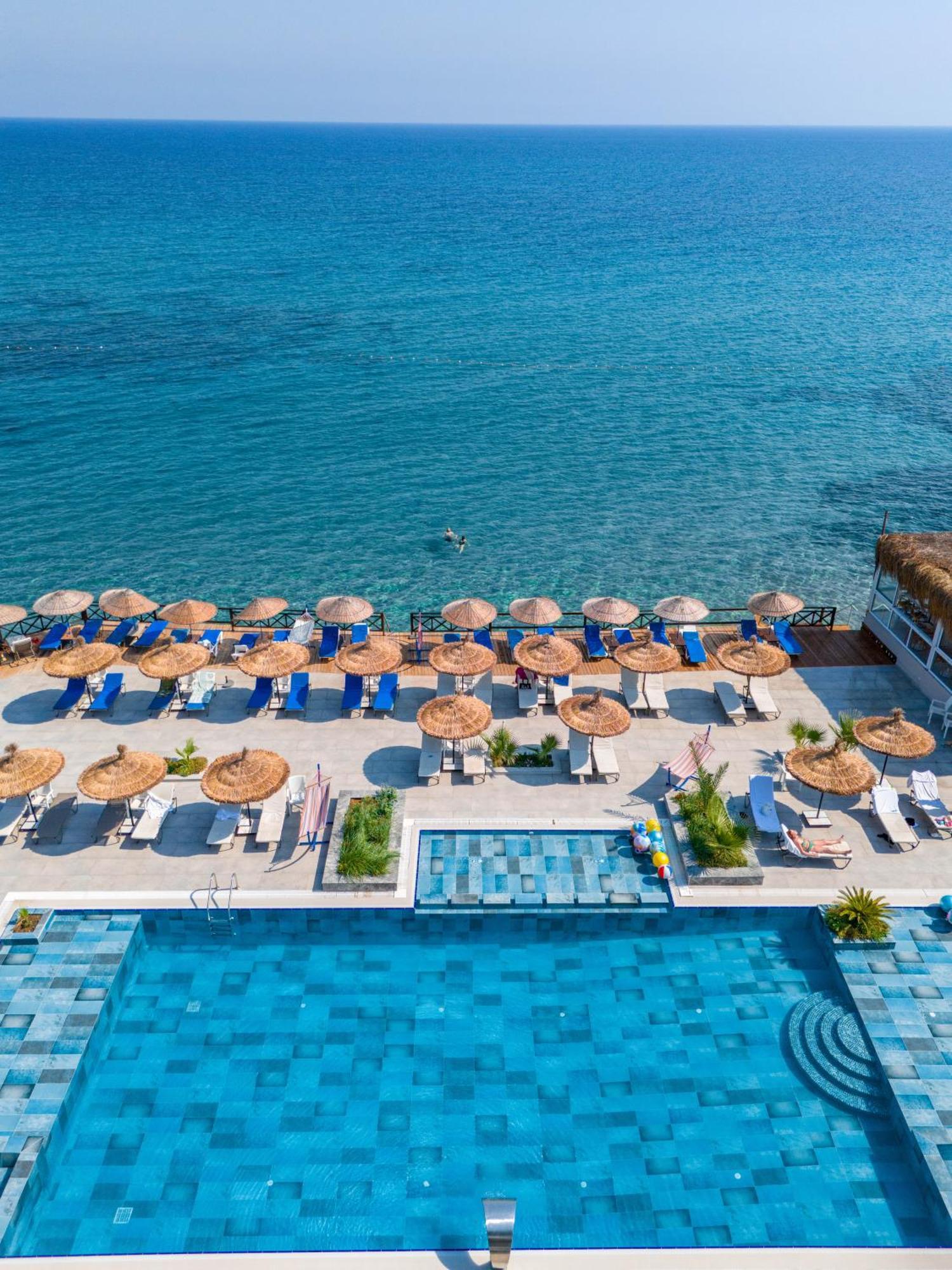Manolya Hotel Lapithos  Luaran gambar