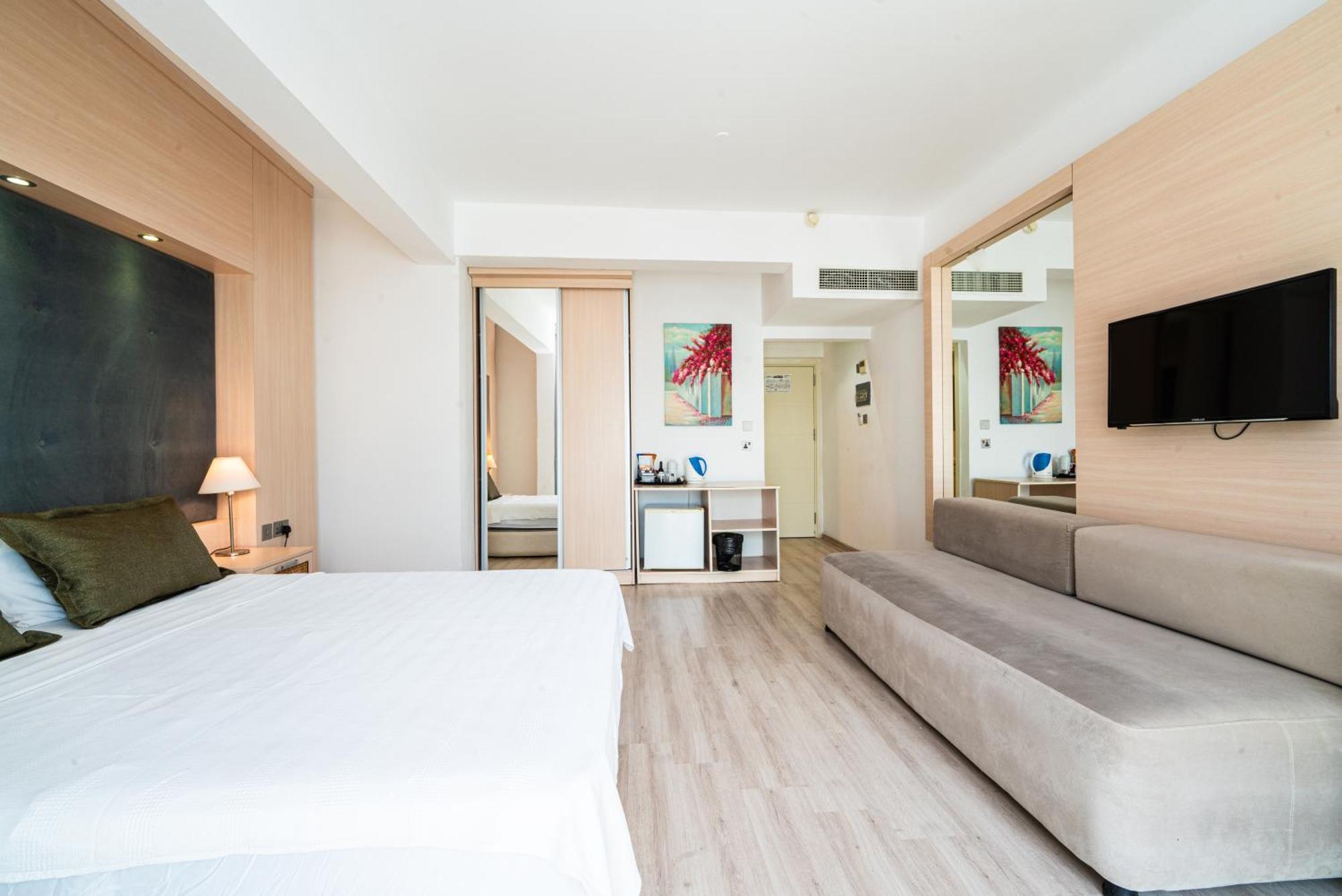 Manolya Hotel Lapithos  Luaran gambar