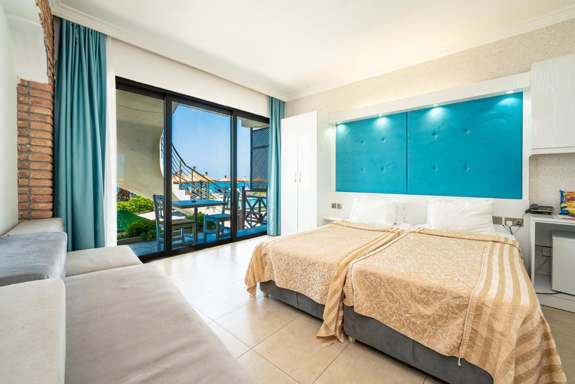 Manolya Hotel Lapithos  Luaran gambar