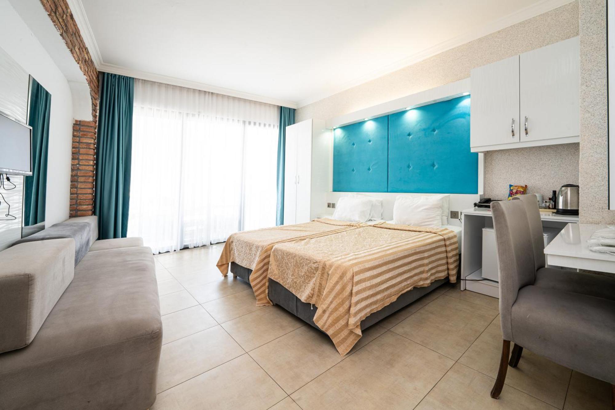Manolya Hotel Lapithos  Luaran gambar