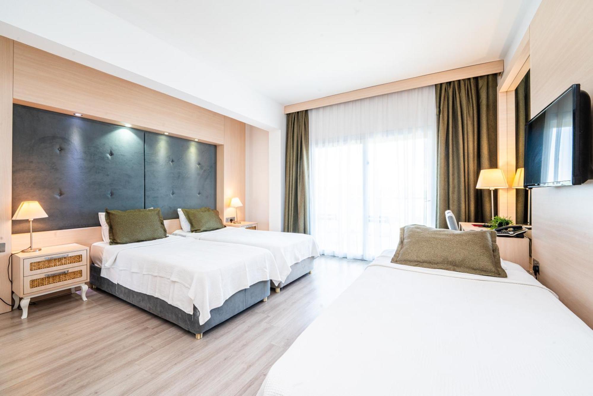 Manolya Hotel Lapithos  Luaran gambar
