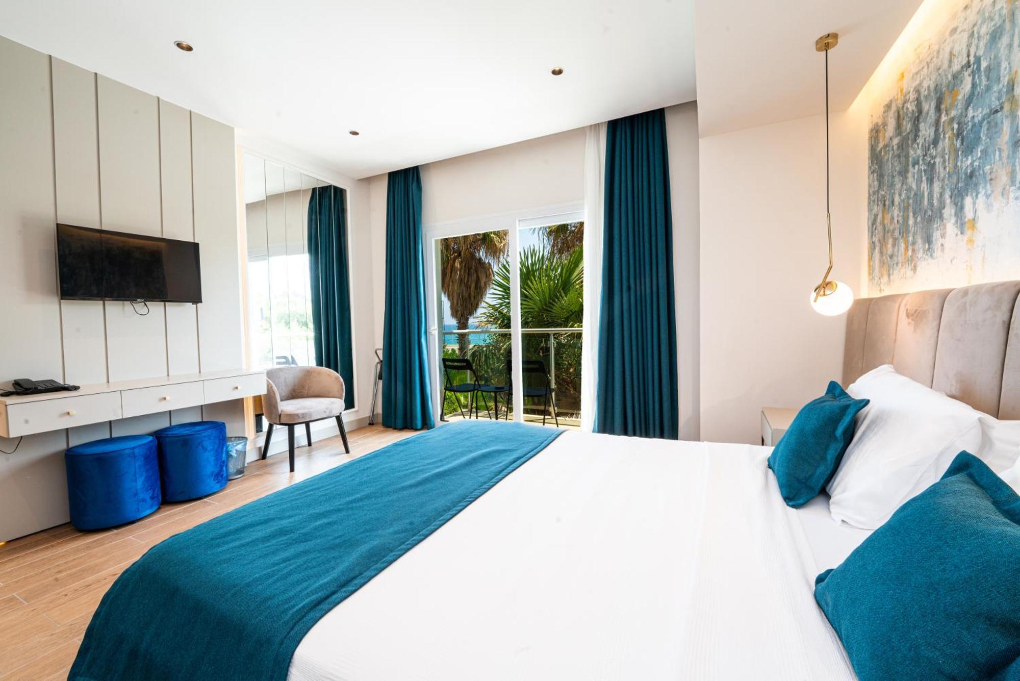 Manolya Hotel Lapithos  Luaran gambar