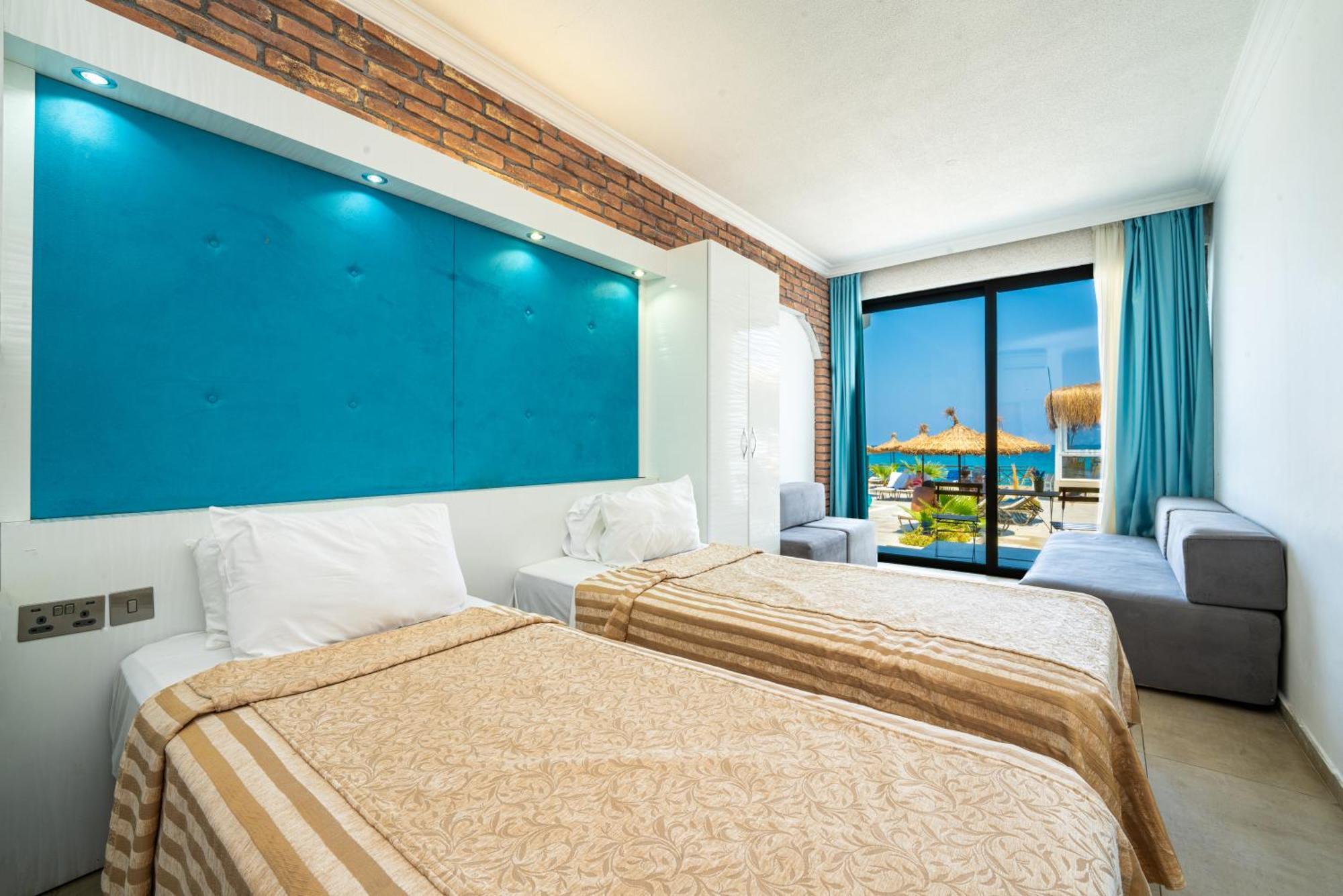 Manolya Hotel Lapithos  Luaran gambar